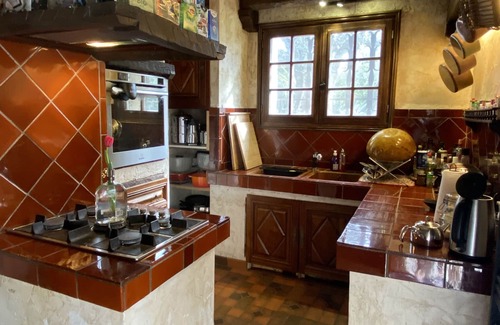 Tourrettes-sur-Loup Villa | Pet-friendly, private family home w/pool . Sleeps 6, 8 (w/sofa bed).