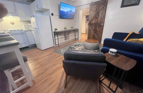Midtown House | Pet-Friendly 1BR Casita in Central Tucson, WiFi, Fenced Yard & Parking