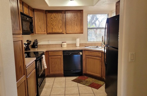 Tucson Condo | Pet Friendly-1st Floor 2 with Direct Access from parking - Mountain Views!