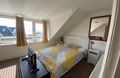Ramsgate Apartment | Pet-Friendly 2-Bed Apt Sleeps 5 10 mins to Beach