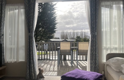 Knott End-on-Sea Cabin | Pet Friendly 2-Bed Lodge near Preston & Blackpool