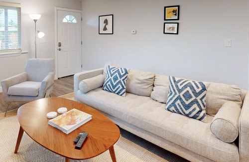 San Tomas House | Pet-Friendly 2BR ADU in Campbell Near Parks