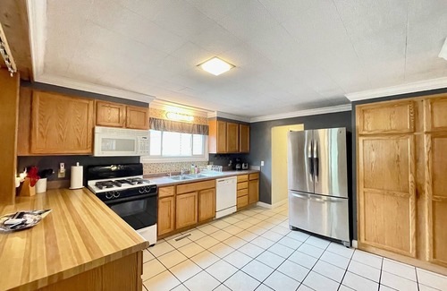 Harbor Springs House | Pet Friendly 3 Bdrm Home Close to Town, Sleeps 6