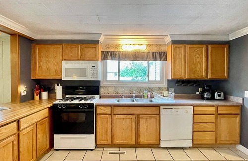 Harbor Springs House | Pet Friendly 3 Bdrm Home Close to Town, Sleeps 6