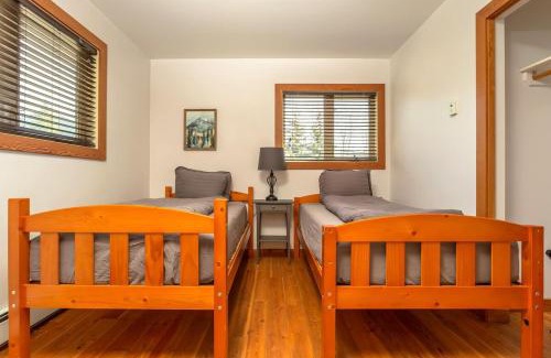 East Kootenay House | Pet Friendly 3 Bdrm Home with Hot Tub by StayIn