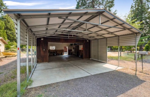 Hamilton Branch House | Pet friendly 3-bedroom house in Hamilton Branch