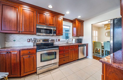 North End Condo | Pet-friendly 3BR/2BA Condo in Prime North End of Ocean City!