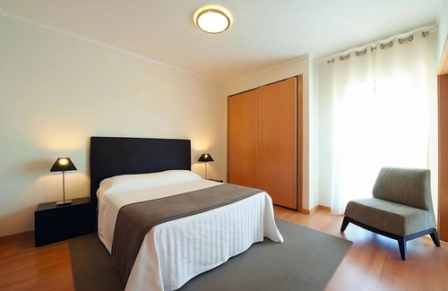 Olhao Hotel | Pet-friendly 3BR Accommodation Close to Farol Beach! Full Kitchen, Outdoor Pool!