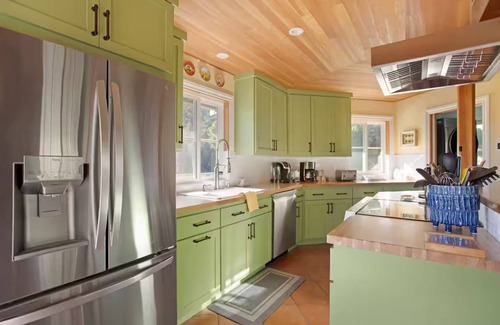 Cazadero House | Pet Friendly! 3BR Forest Escape w Patio & Hot Tub