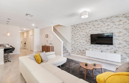 Davenport House | Pet-Friendly 5BR Retreat: Private Pool, Sleeps 11 - 8931
