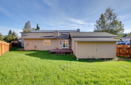 Scenic Foothills House | Pet-Friendly Anchorage Home - 8 Mi to Downtown!