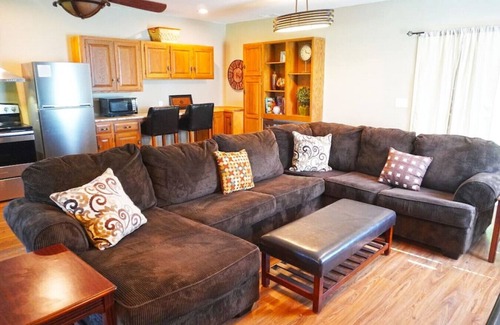 Keene House | Pet Friendly and Close to Local Favorites