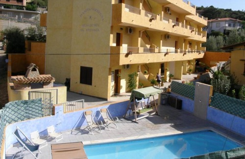 Fluminimaggiore House | Pet-Friendly Apartment "Residence Pianeta Sardegna 11" with Pool, Terrace & A/C
