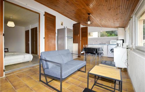 Bastelicaccia Apartment | Pet Friendly Apartment In Bastelicaccia