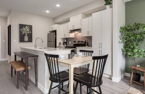 Southwest Calgary Apartment | Pet Friendly Apartment w/Free Underground Parking