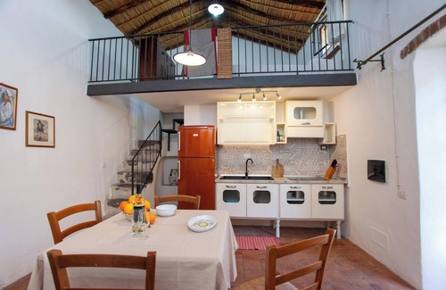 Orosei Apartment | Pet-Friendly Apartment "Hora Hora" with Garden & Wi-Fi