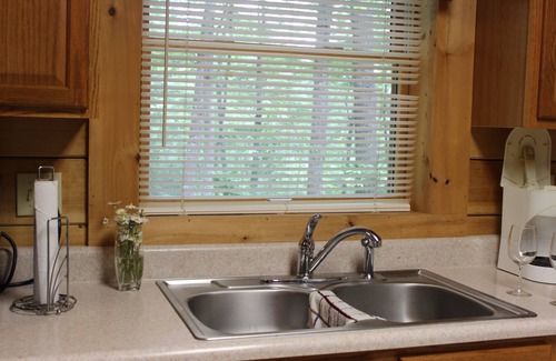 Hico Cabin | Pet Friendly Appalachian Cabin!