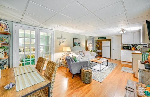 Aquebogue Apartment | Pet-Friendly Apt with Hot Tub Near the Hamptons!