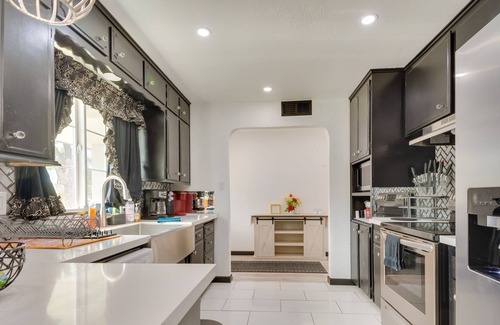 Atwater House | Pet-Friendly Atwater Home ~ 12 Mi to Yosemite Lake