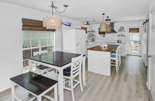 Santa Rosa Beach House | Pet-Friendly Beach House! FREE Golf Cart, Fire Pit, Fenced Yard, 3min to Beach, Sleeps 8