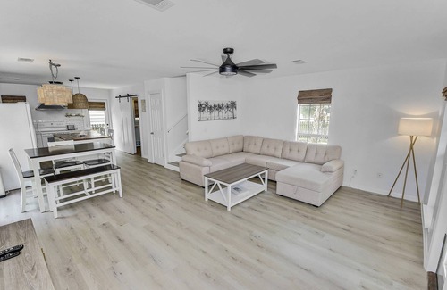 Santa Rosa Beach House | Pet-Friendly Beach House! FREE Golf Cart, Fire Pit, Fenced Yard, 3min to Beach, Sleeps 8