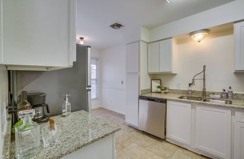 Mid City South Condo | Pet-Friendly Baton Rouge Vacation Rental