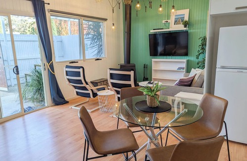 Tootgarook House | Pet friendly beach home #2 - 250m flat walk to beach & Capel Sound boat launch