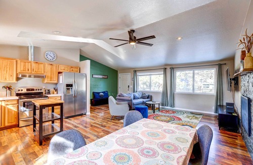 Southern Crossing House | Pet-Friendly Bend Home ~ 2 Mi to Downtown