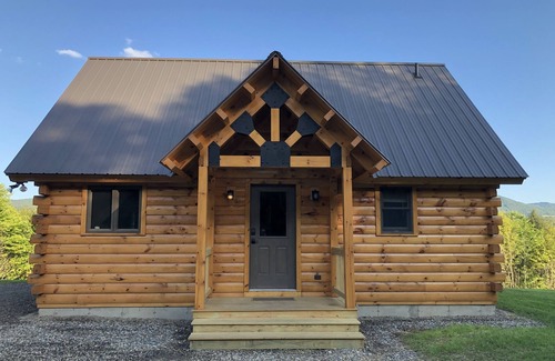 Lyndon Center House | Pet Friendly cabin in East Burke - on the Kingdom Trails