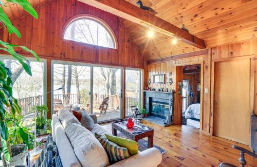 Athens House | Pet-Friendly Cabin Overlooking Sleepy Hollow Lake