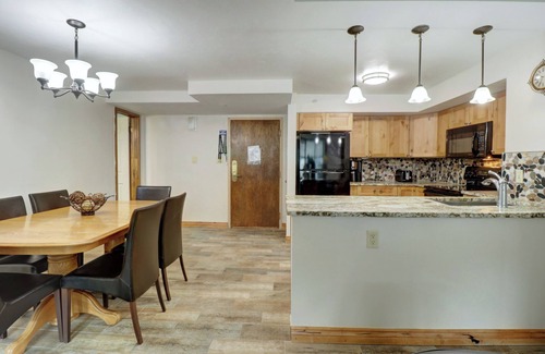Copper Mountain Village Condo | Pet Friendly, Center Village, Hot tub, MP504