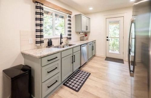 Marble Falls Ski Chalet | Pet-Friendly Chalet-Scenic Newton County, Harrison, Buffalo Nat'l River