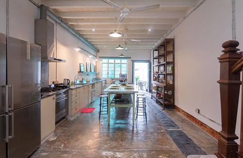 Downtown George Town House | [Pet-Friendly] Charming Heritage House Georgetown