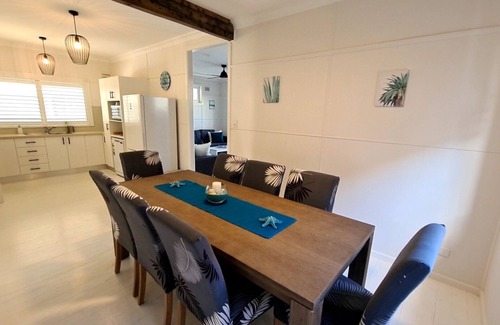 Ettalong Beach House | Pet Friendly, close to beach