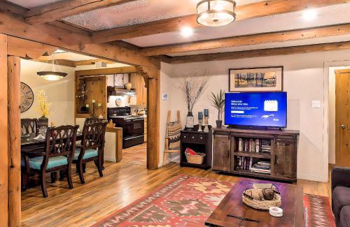 Clovis House | Pet-Friendly Clovis Home Yard, Pergola and Hot Tub