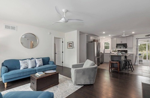 Tilghman House | Pet-Friendly Cottage – Ideal for Summer Getaways!