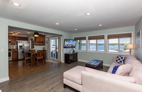 Osage Beach Condo | Pet-Friendly Condo at MM-19 w/Boat Slip & Lake Views