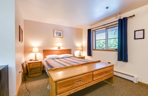 Cooper Landing Apartment | Pet-Friendly Cooper Landing Retreat w/ Fire Pit!