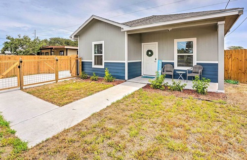 Flour Bluff House | Pet-Friendly Corpus Christi Escape w/ Yard!