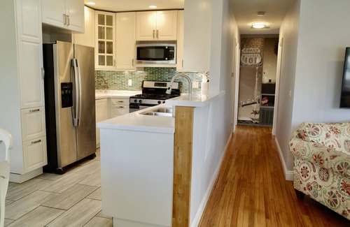 Leucadia House | Pet friendly cottage one mile from the beach