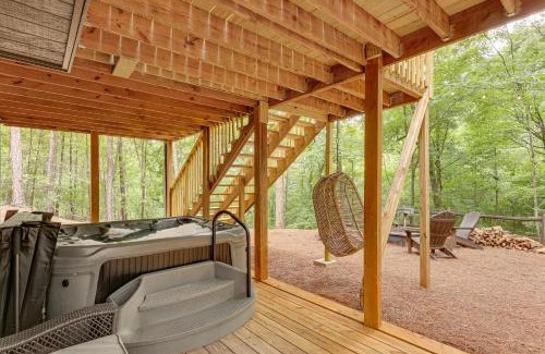 Dadeville House | Pet-Friendly Dadeville Cabin with Hot Tub and Porch