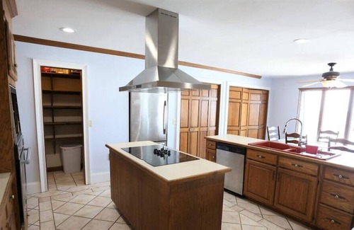 Ono Island Condo | Pet friendly - Directly on the Gulf - Ping pong table!