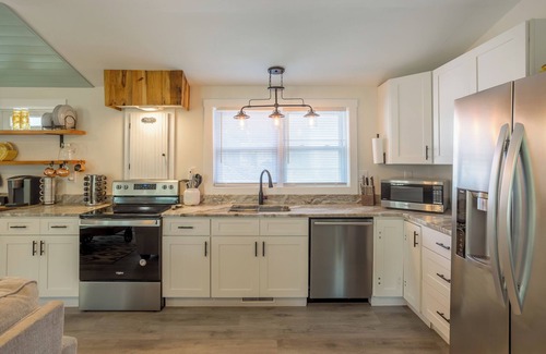 Rehoboth Beach House | Pet Friendly Easy Bike Ride to Rehoboth Recently Built Cottage w/3BR