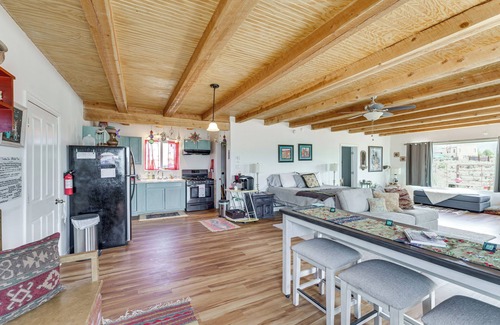 Taos Apartment | Pet-Friendly El Prado Vacation Rental w/Views!