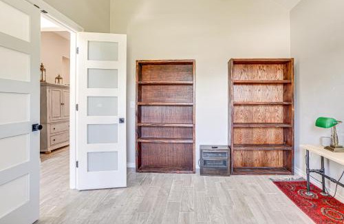 Elgin House | Pet-Friendly Elgin Retreat with Patio, Grill and Yard!
