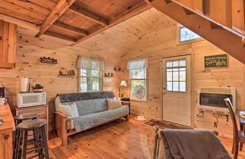 Ellsworth House | Pet-Friendly Ellsworth Cottage on Branch Lake