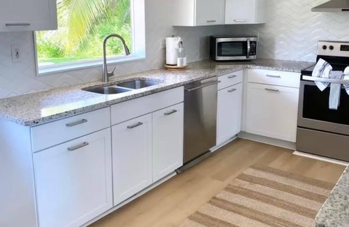 Estero House | Pet-Friendly Estero Spacious House Near FGCU, Beaches, RSW Airport & Hertz