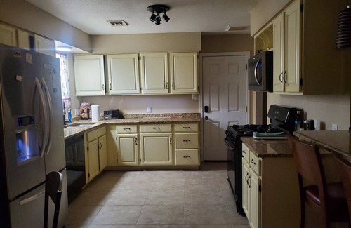 Alhambra House | Pet-friendly, Family-friendly & Fun-Friendly Central-to-Everything Phoenix Home