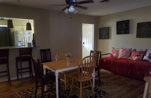 Alhambra House | Pet-friendly, Family-friendly & Fun-Friendly Central-to-Everything Phoenix Home