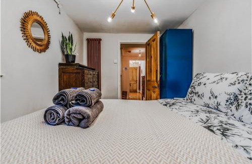 Saint Paul's Apartment | Pet-friendly flat w/garden patio & smart tv